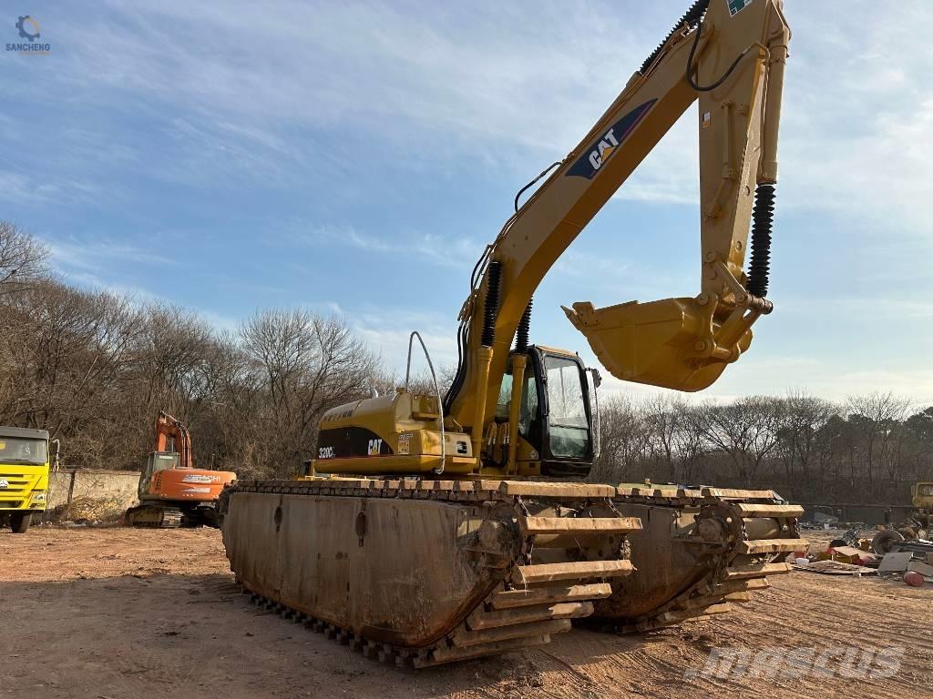CAT 320 C L Екскаватори-амфібії