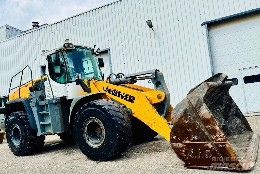 Liebherr L 566 Фронтальні навантажувачі