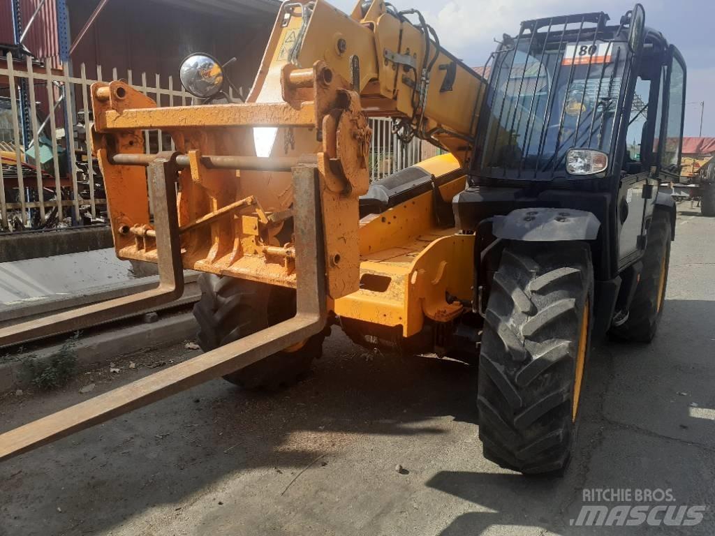 JCB 535-95 Телескопічний навантажувач