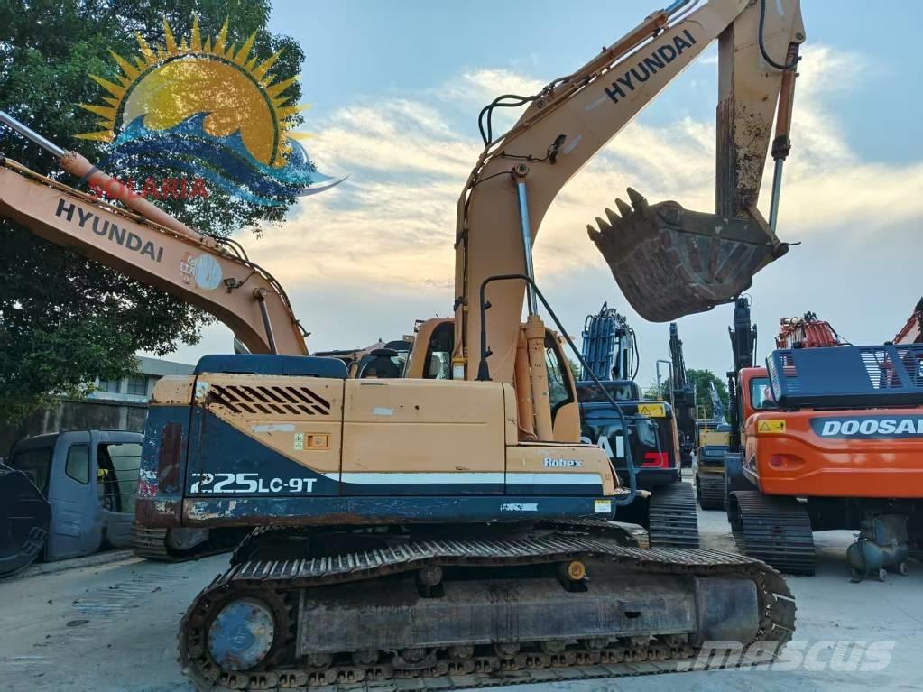 Hyundai R225LC-9T Гусеничні екскаватори