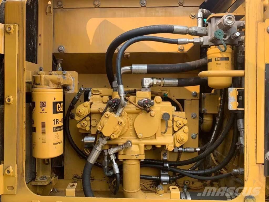 CAT 315 D L Гусеничні екскаватори