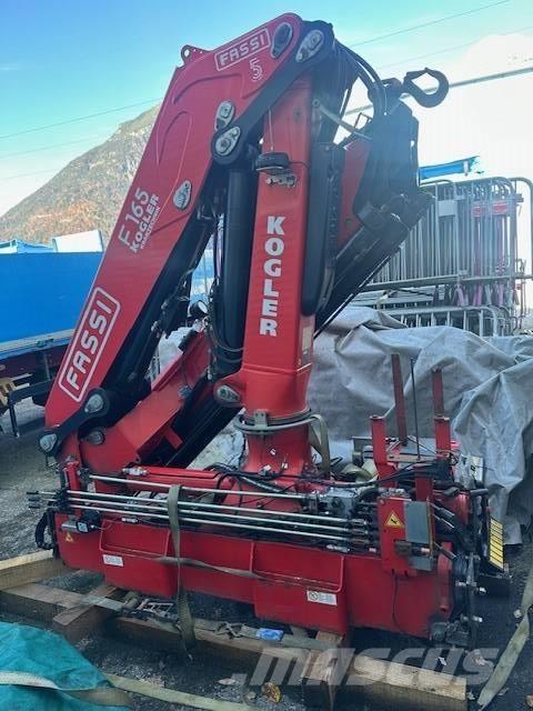 Fassi F 165 Крани вантажників