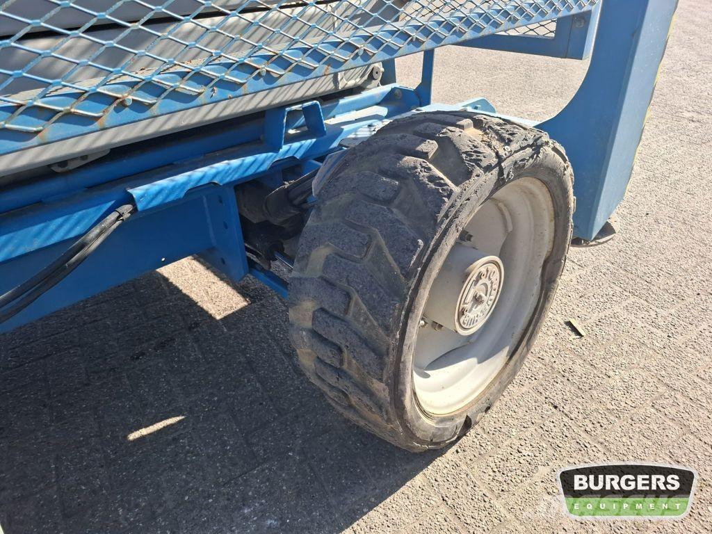 Genie GS4390 RT Підйомники-ножиці