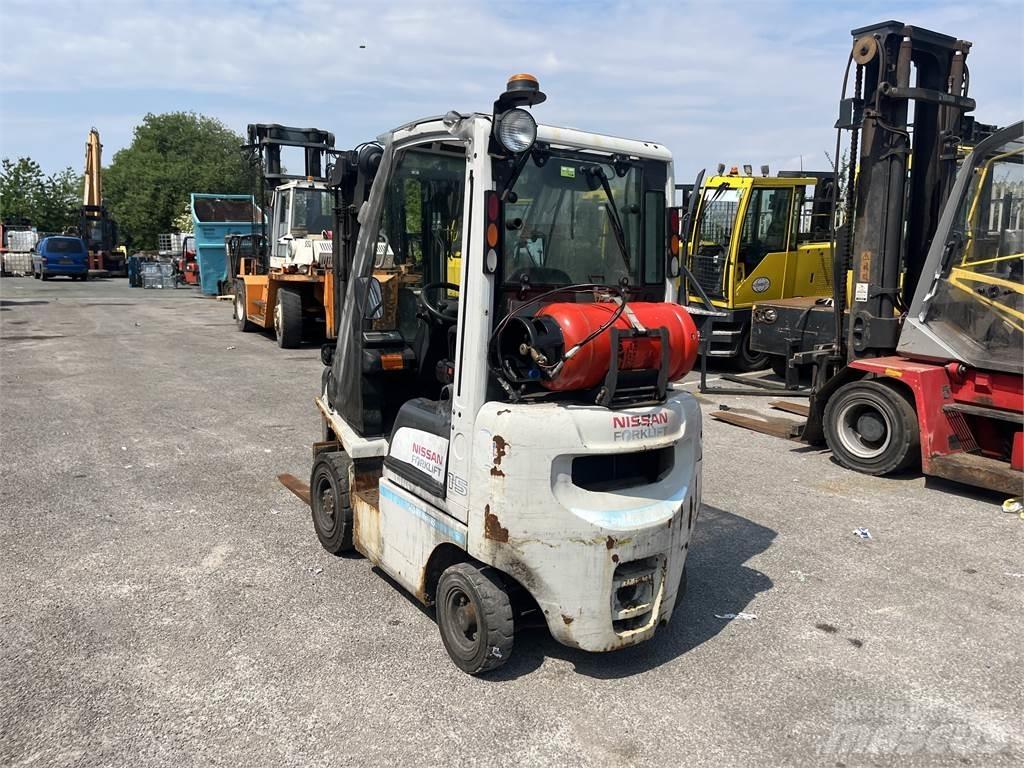 Nissan P1D1A15LQ Газові навантажувачі