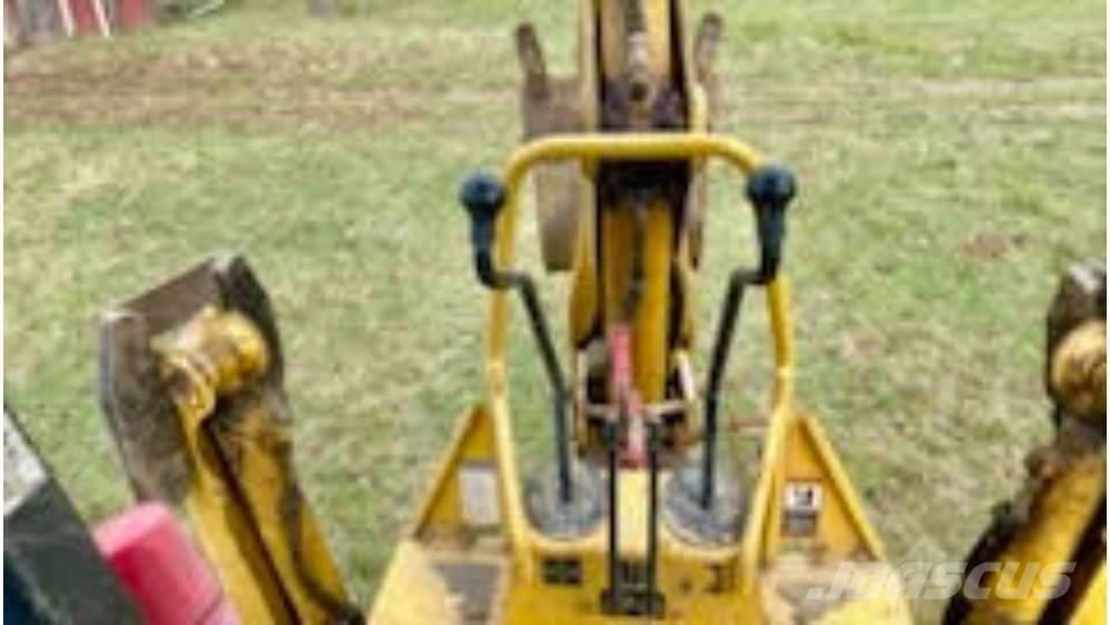 John Deere 110 Екскаватори-навантажувачі