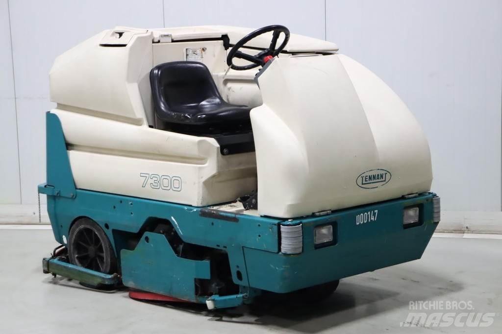 Tennant 7300E Підмітальні машини