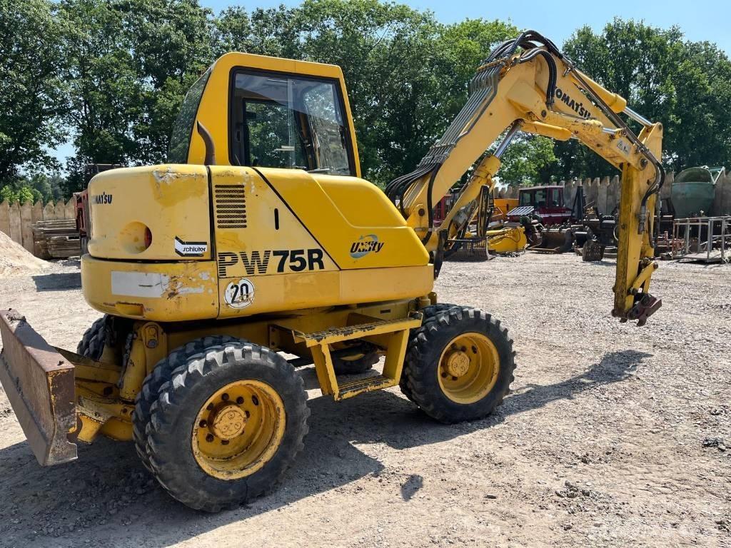Komatsu PW 75 R Колісні екскаватори