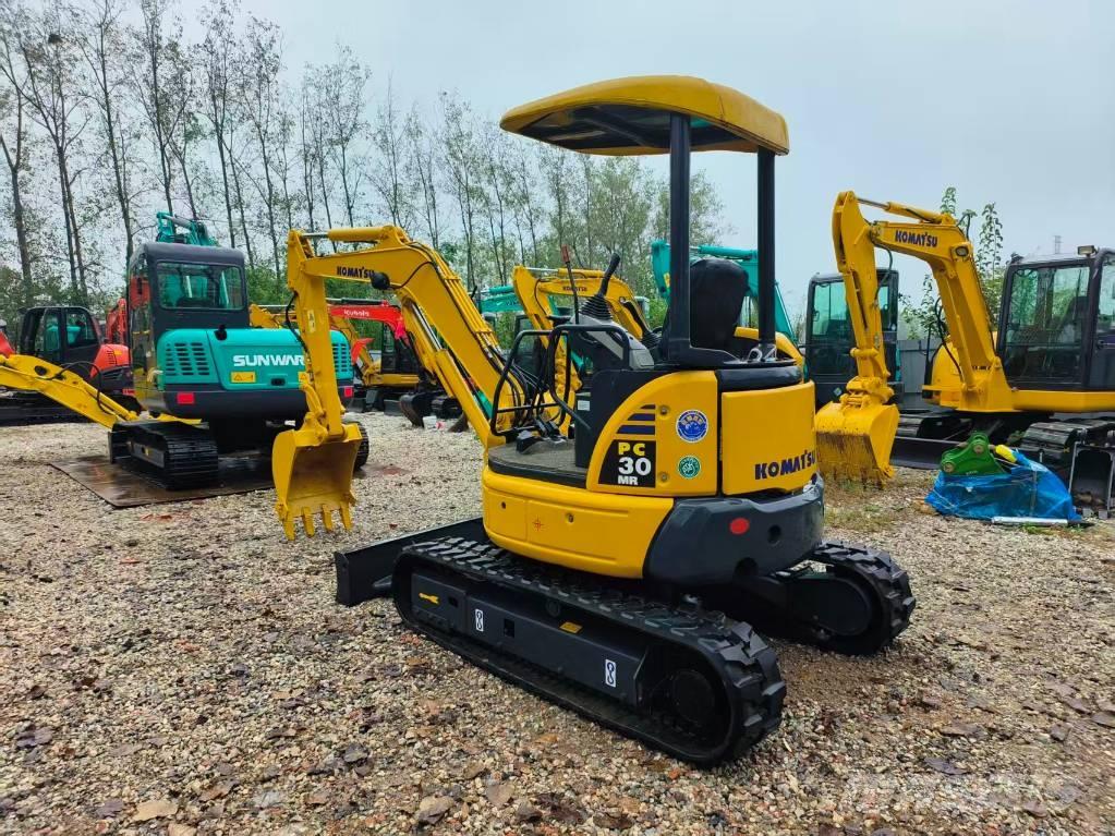 Komatsu PC 30 Міні-екскаватори < 7т