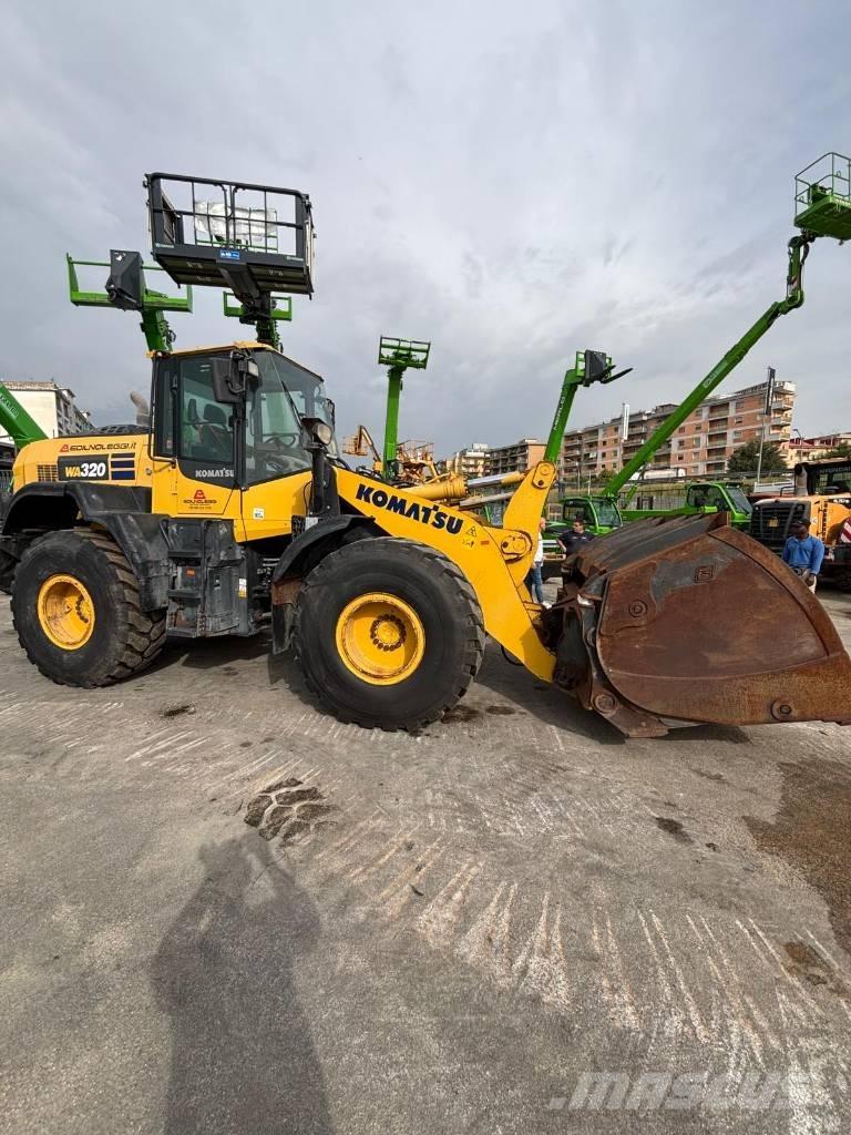 Komatsu WA 320-8 Фронтальні навантажувачі