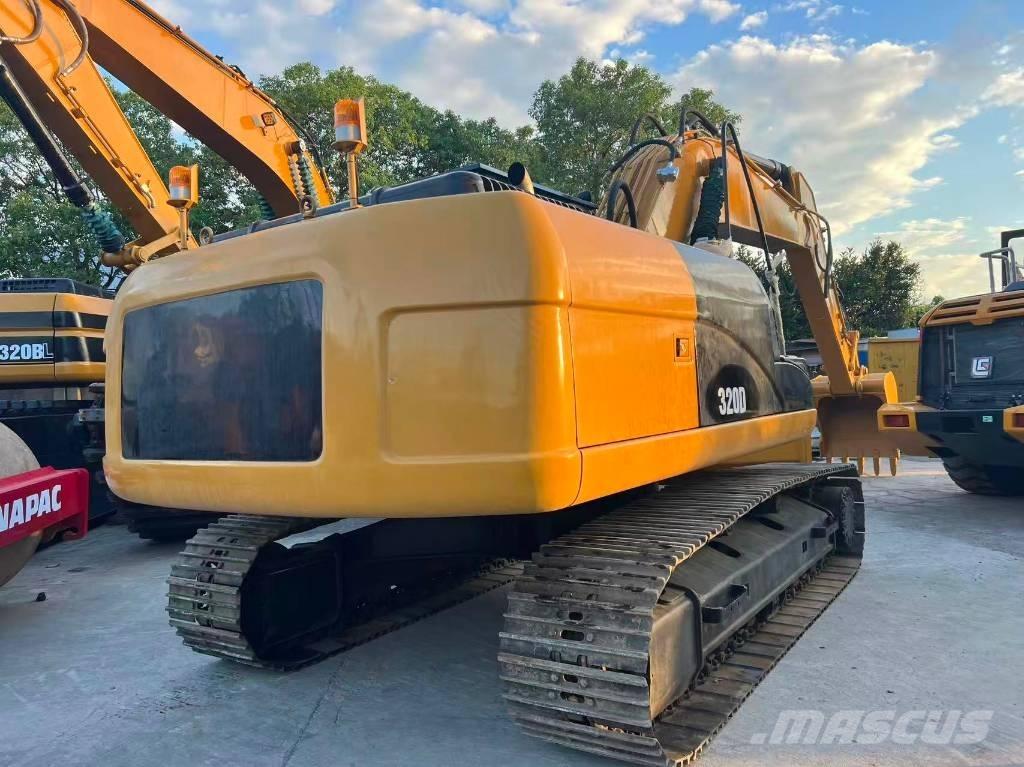 CAT 320 D Гусеничні екскаватори