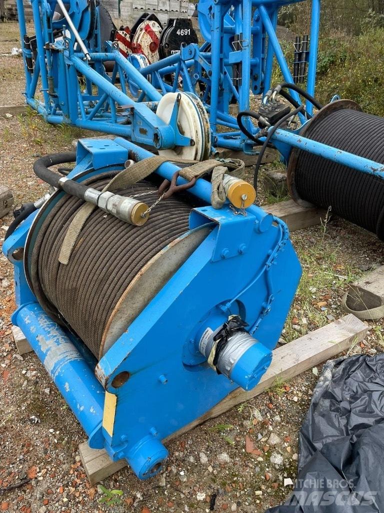 Liebherr Crane parts автокрани всюдиходи
