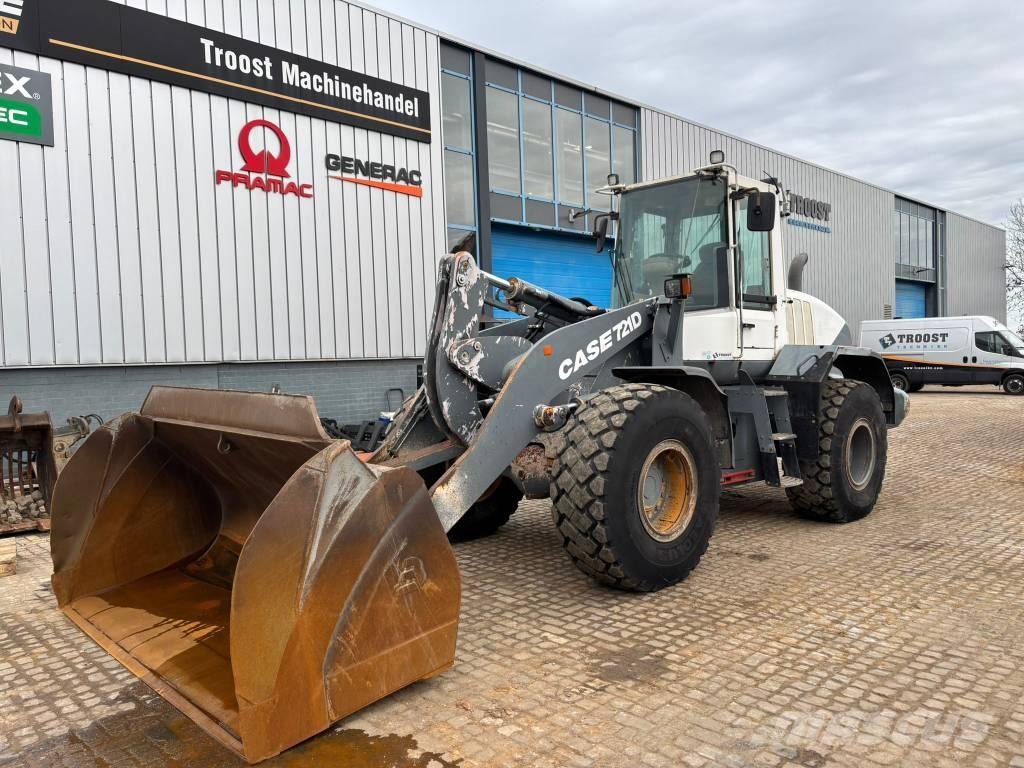 CASE 721 D Фронтальні навантажувачі