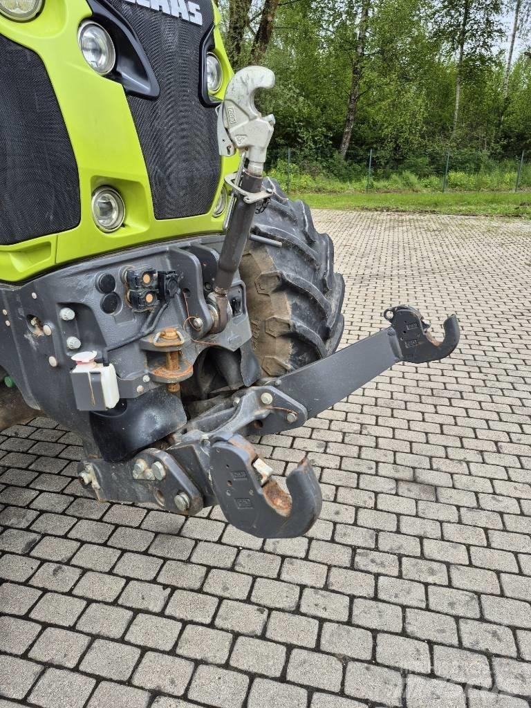 CLAAS Axion 850 Трактори