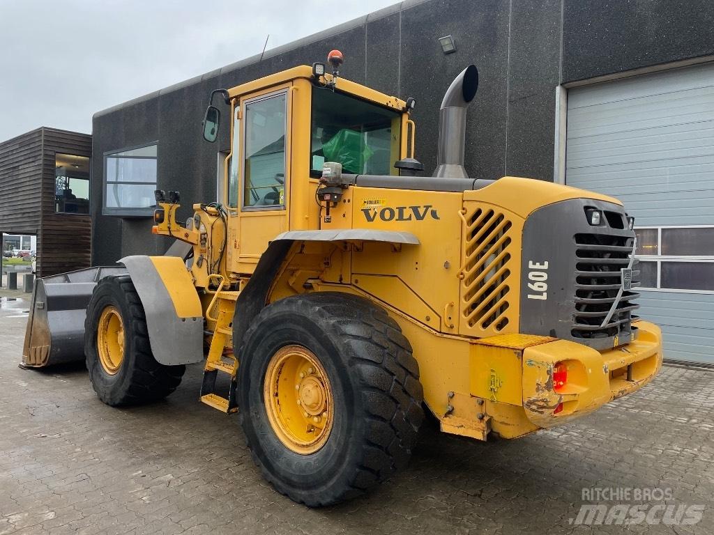 Volvo L60E Фронтальні навантажувачі