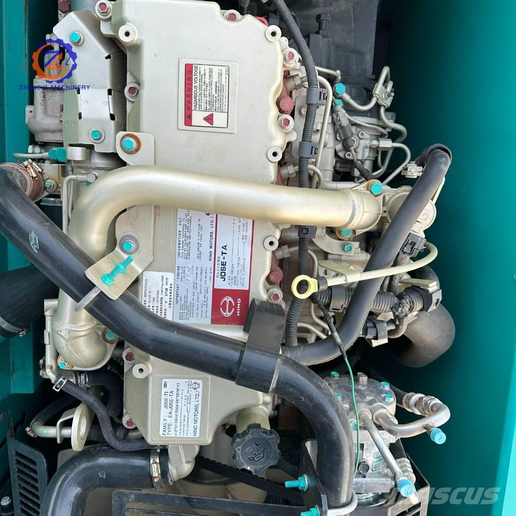 Kobelco SK 200 Гусеничні екскаватори