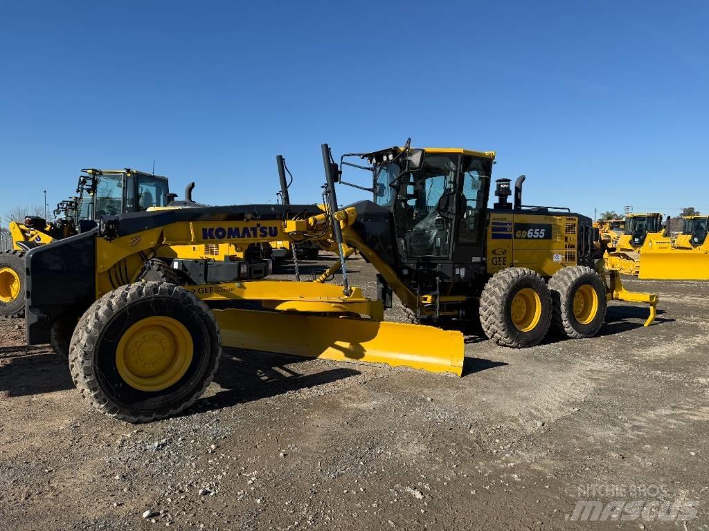 Komatsu GD655-7 Грейдери