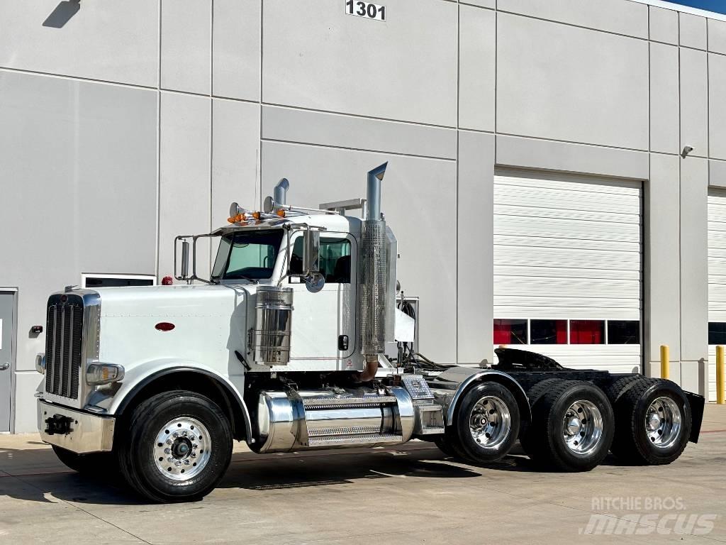 Peterbilt 388 Тягачі
