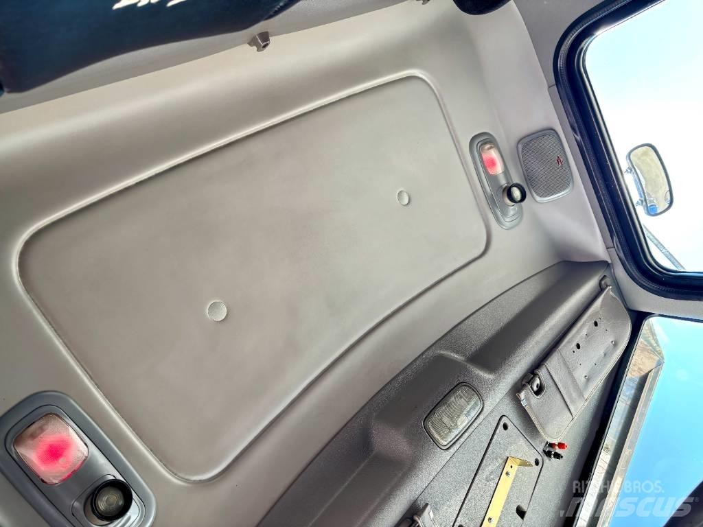 Peterbilt 388 Тягачі