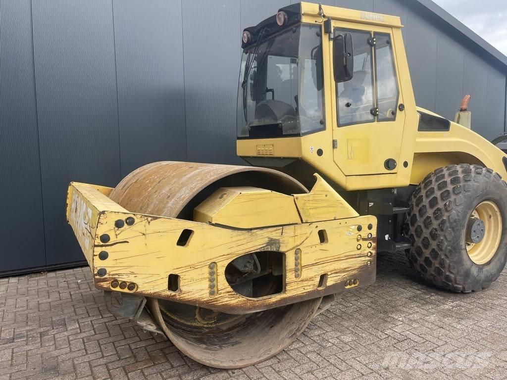 Bomag Bw 213 Пневматичні катки