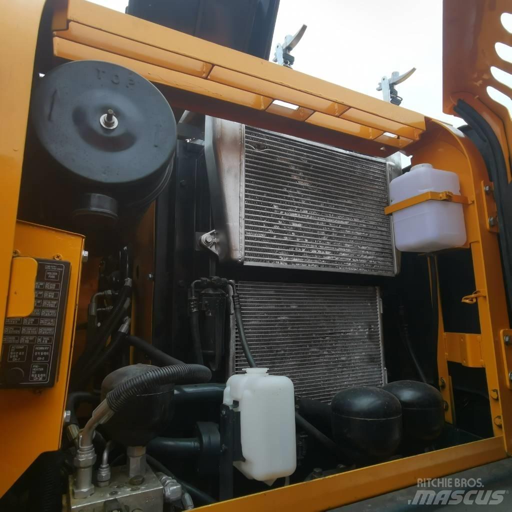 Hyundai R 150W Колісні екскаватори