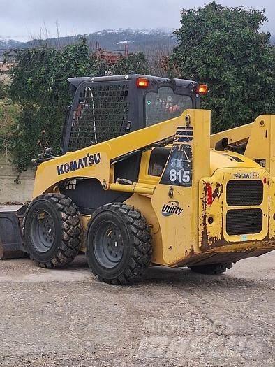 Komatsu SK815 Малі навантажувачі