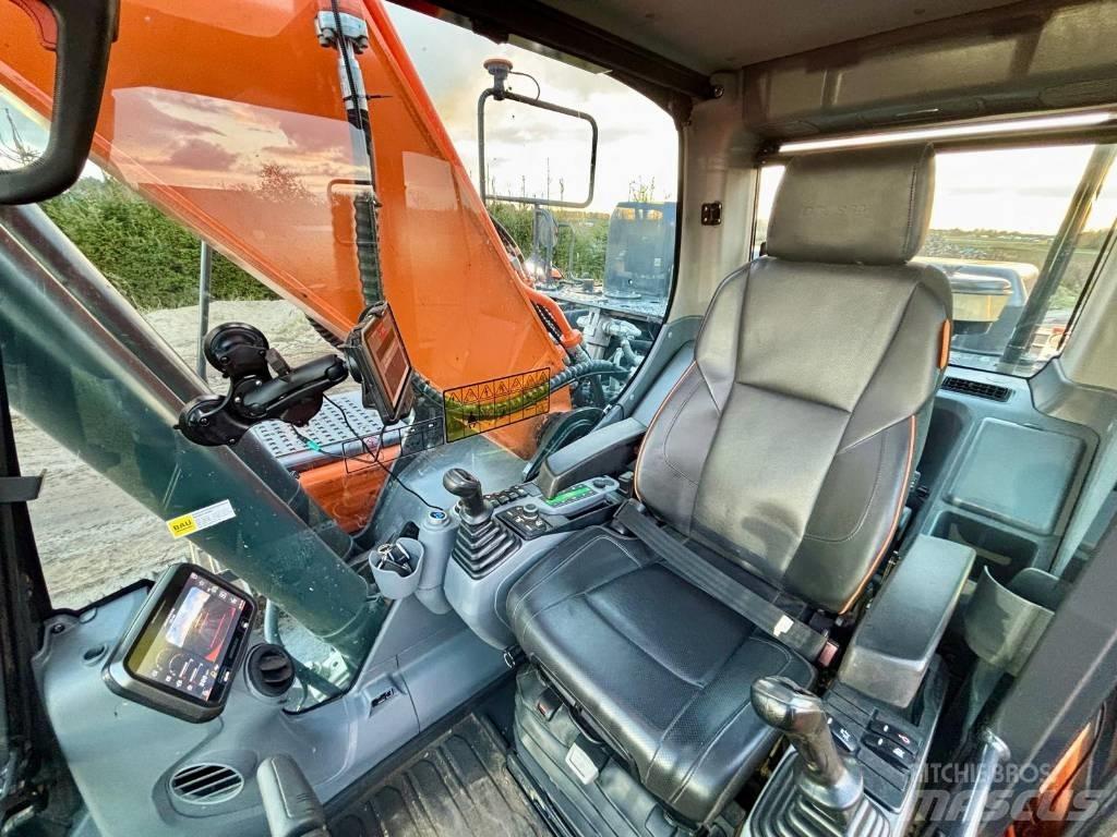 Doosan DX 255 Гусеничні екскаватори