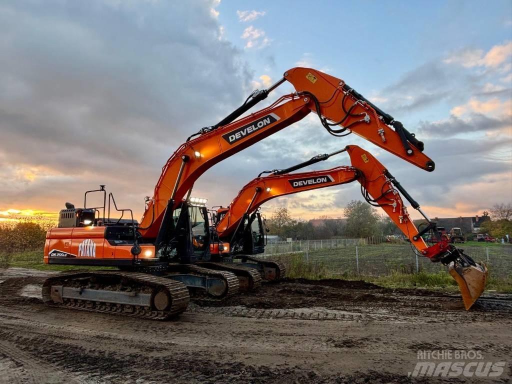 Doosan DX 255 Гусеничні екскаватори