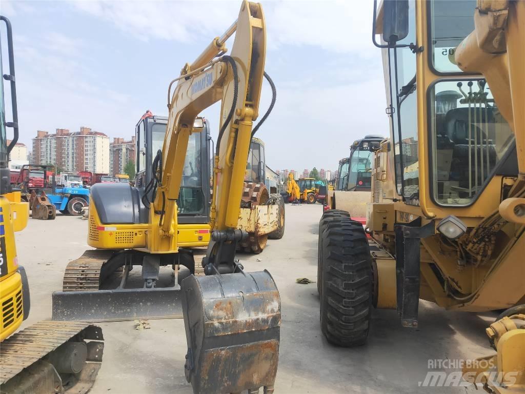 Komatsu PC56-7 Гусеничні екскаватори