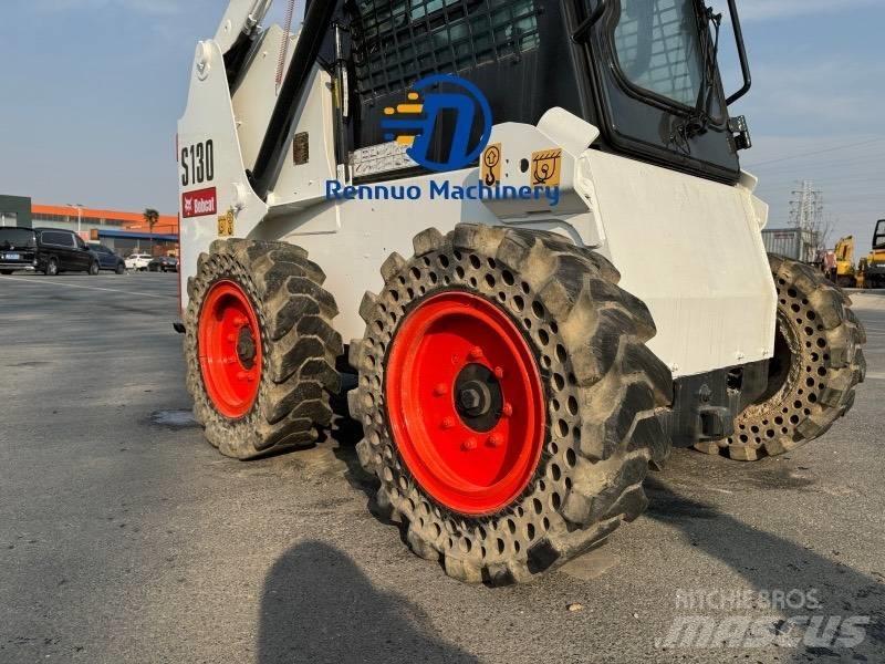 Bobcat S 130 Міні-навантажувачі