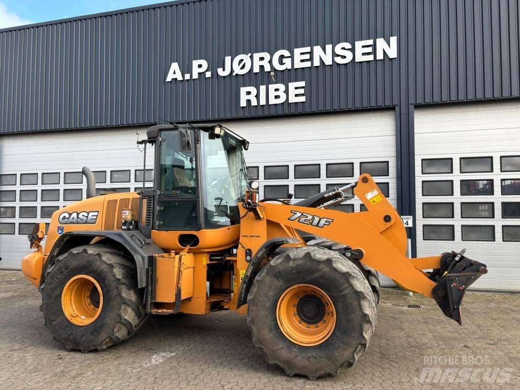 Case IH 721 F 721 F Багатофункціональне обладнання для вантажних і землекопальних робіт