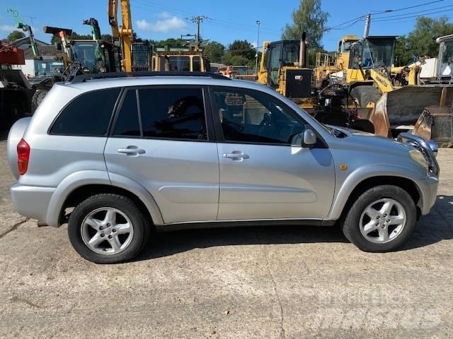 Toyota RAV-4 Автомобілі