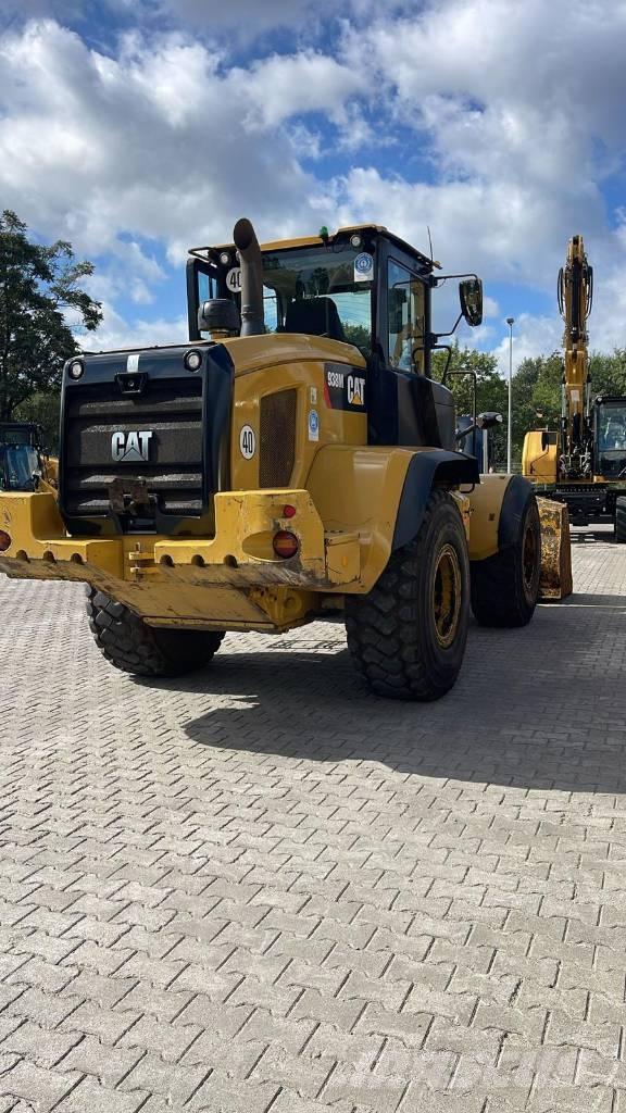 CAT 938M Фронтальні навантажувачі