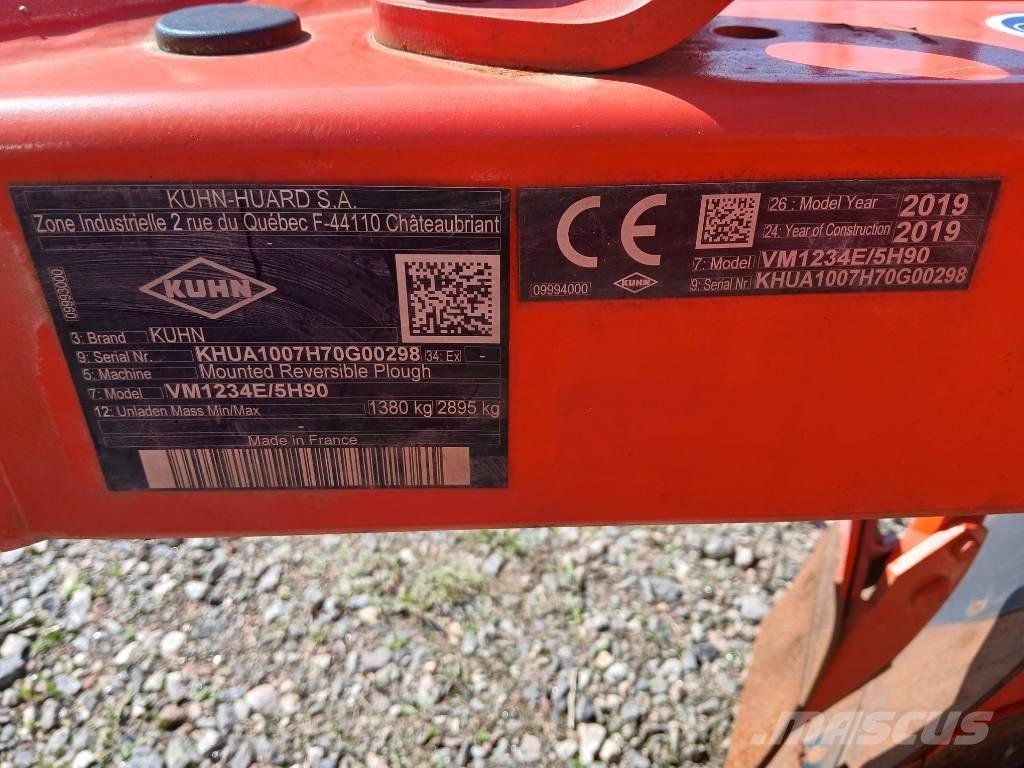 Kuhn Vari-Master 123 Реверсивні плуги