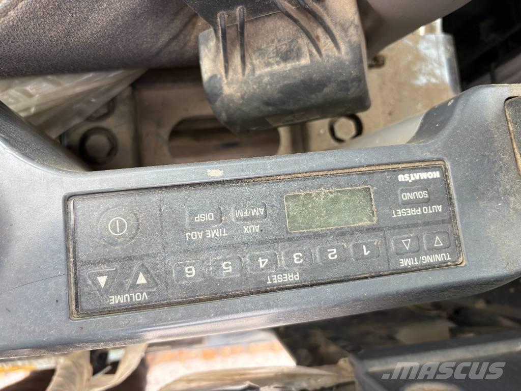 Komatsu PC210LC-10 Гусеничні екскаватори