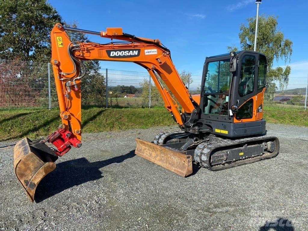 Doosan DX63-3 Гусеничні екскаватори