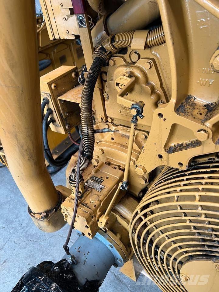 CAT 2000 KVA Дизельні генератори