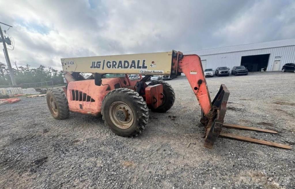 JLG G 9-43 A Телескопічні навантажувачі