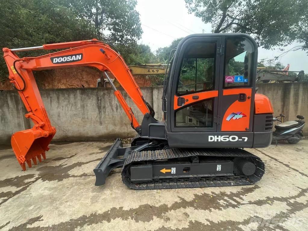 Doosan DH 60-7 Міні-екскаватори < 7т