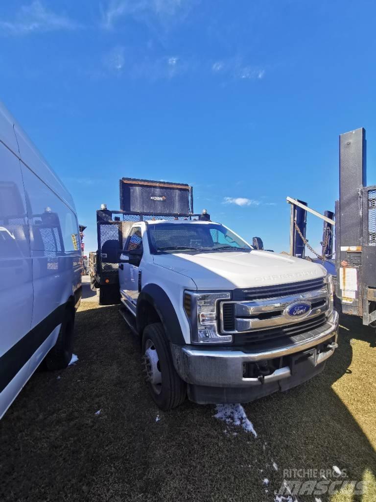 Ford F 550 XLT Вантажівки-платформи/бокове розвантаження