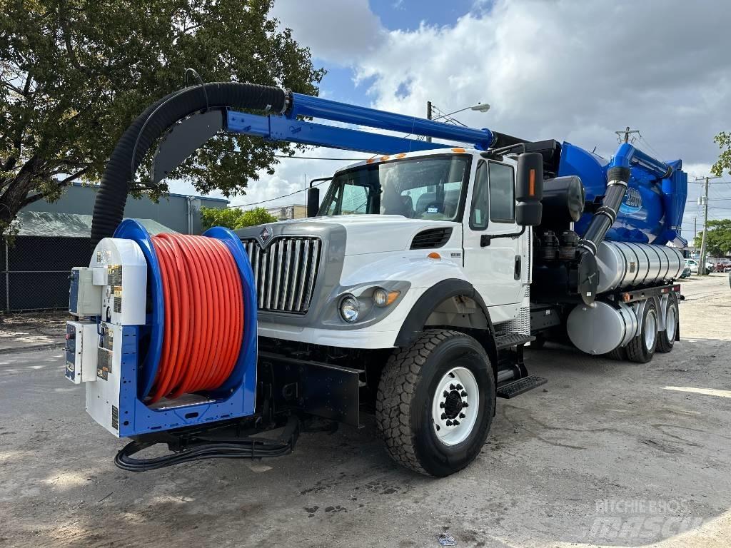 International 7500 Комбі/Вакуумні вантажівки