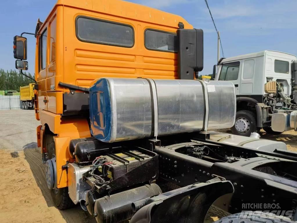 Shacman F3000 6X4 Тягачі