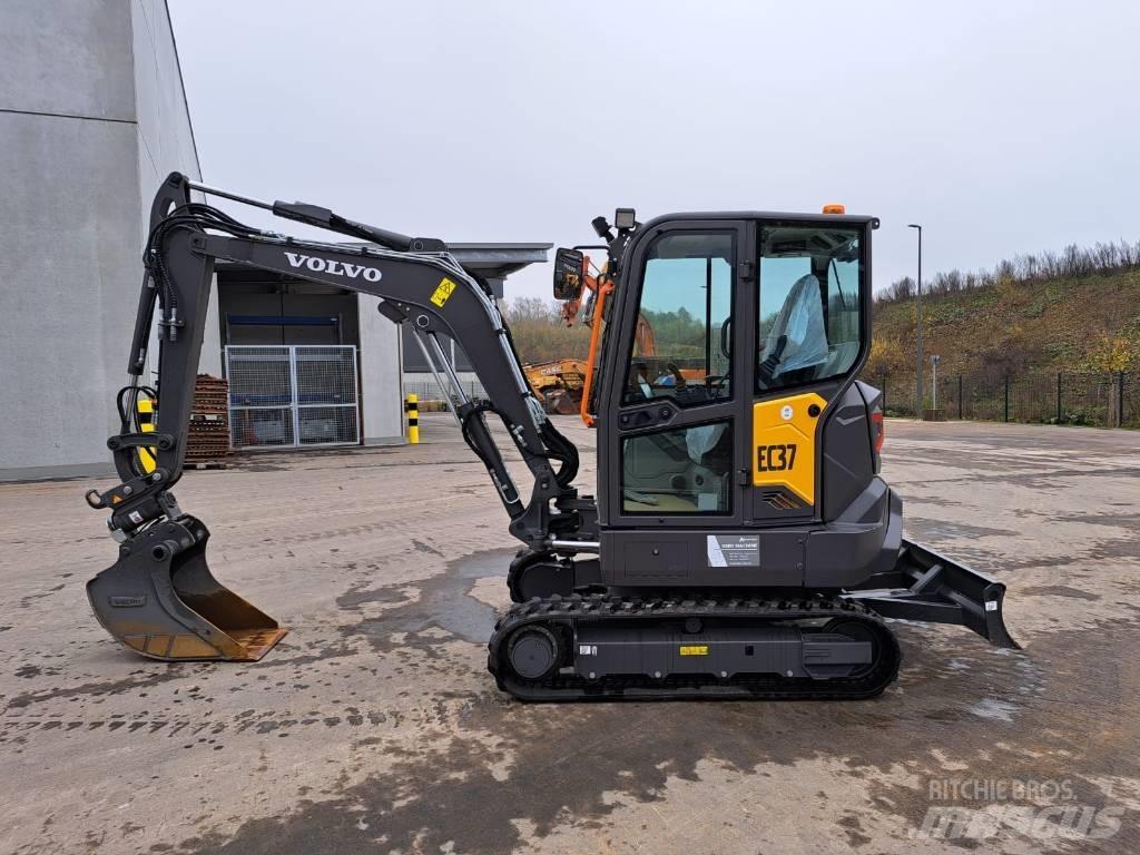 Volvo EC 37 F Міні-екскаватори < 7т