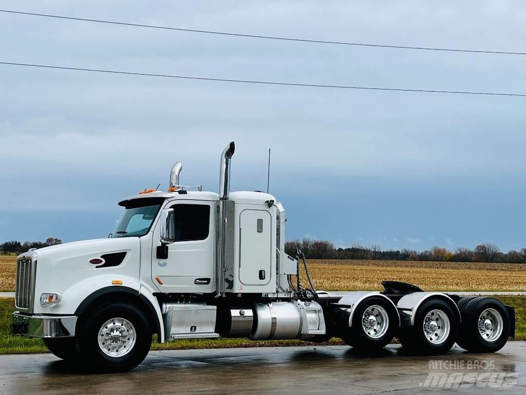 Peterbilt 567 Тягачі