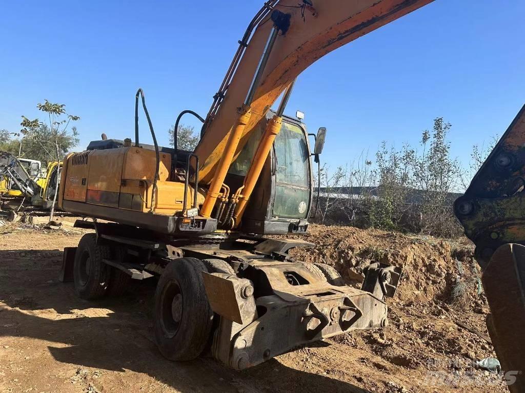 Hyundai R210W-9 Колісні екскаватори