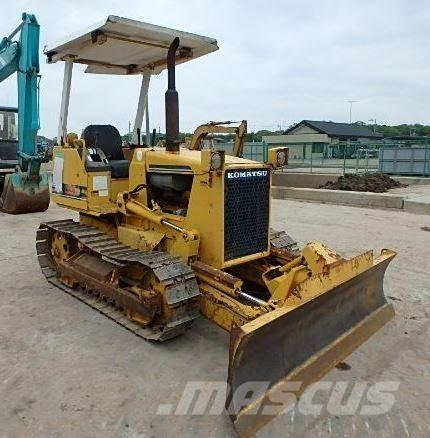 Komatsu D 20 A-6 Гусеничні бульдозери