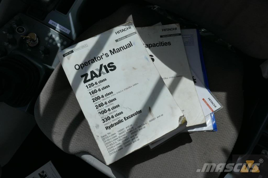 Hitachi ZX210LC-6 Гусеничні екскаватори