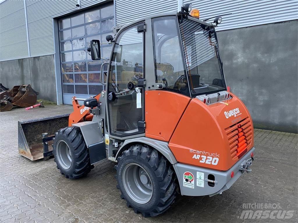 Weycor AR320 Cab Багатофункціональне обладнання для вантажних і землекопальних робіт