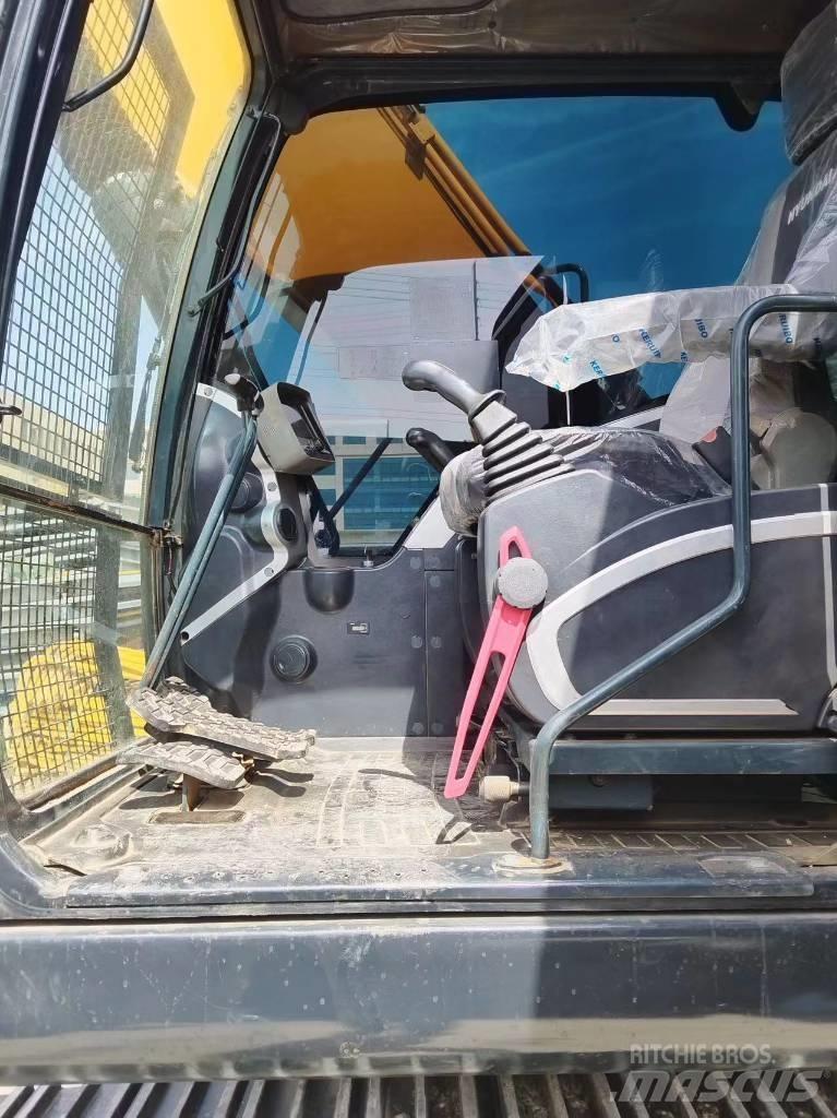 Hyundai R220LC-9S Гусеничні екскаватори