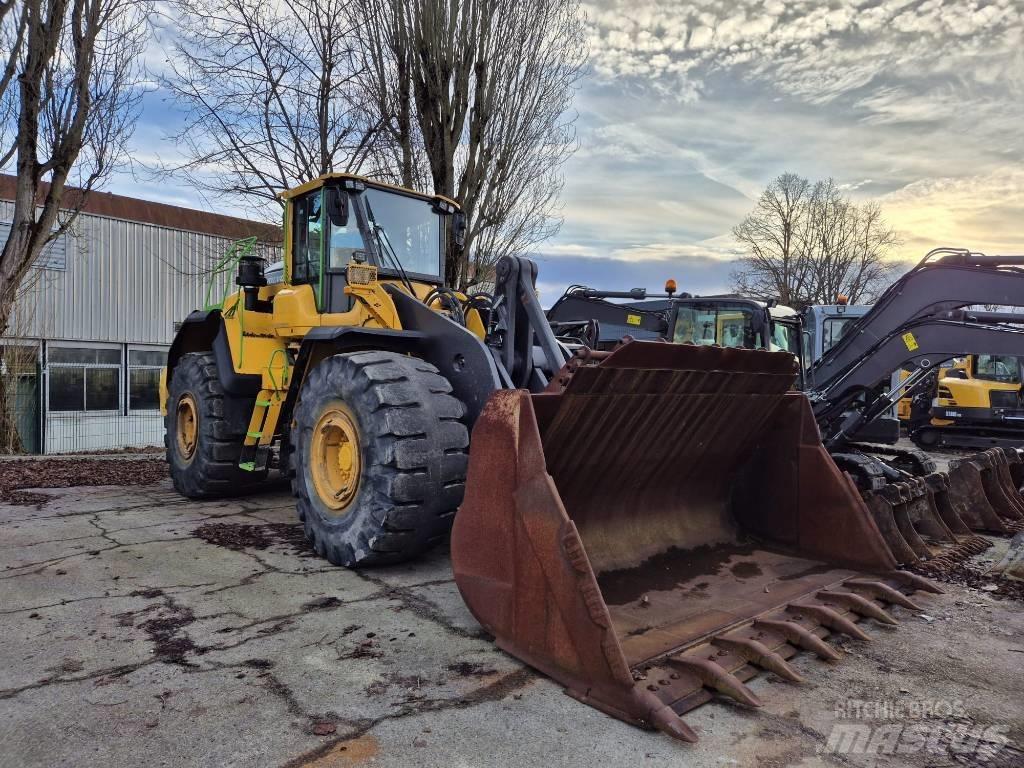 Volvo L 220 H Фронтальні навантажувачі