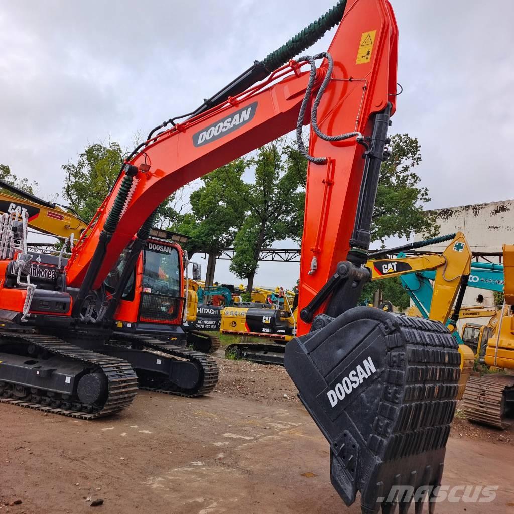 Doosan DX 300LC-9C Гусеничні екскаватори